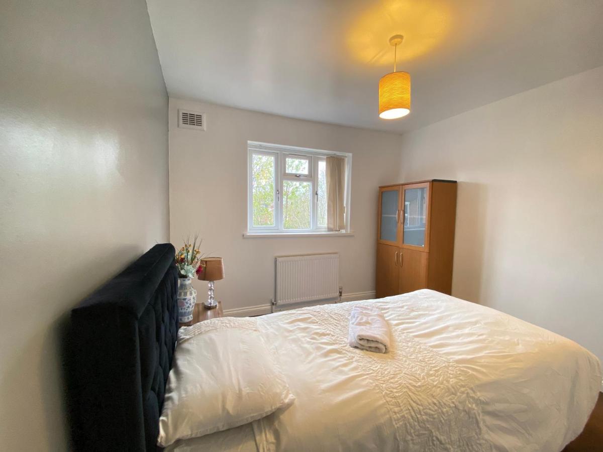Homestay Budget Private Close To City Centre And Airport *