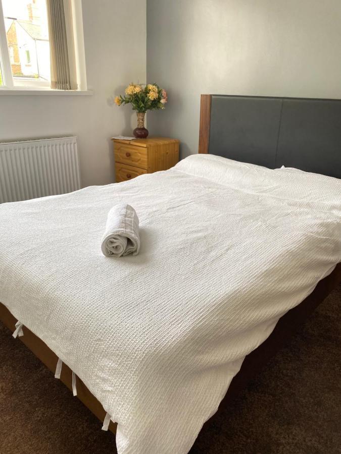 Homestay Budget Private Close To City Centre And Airport